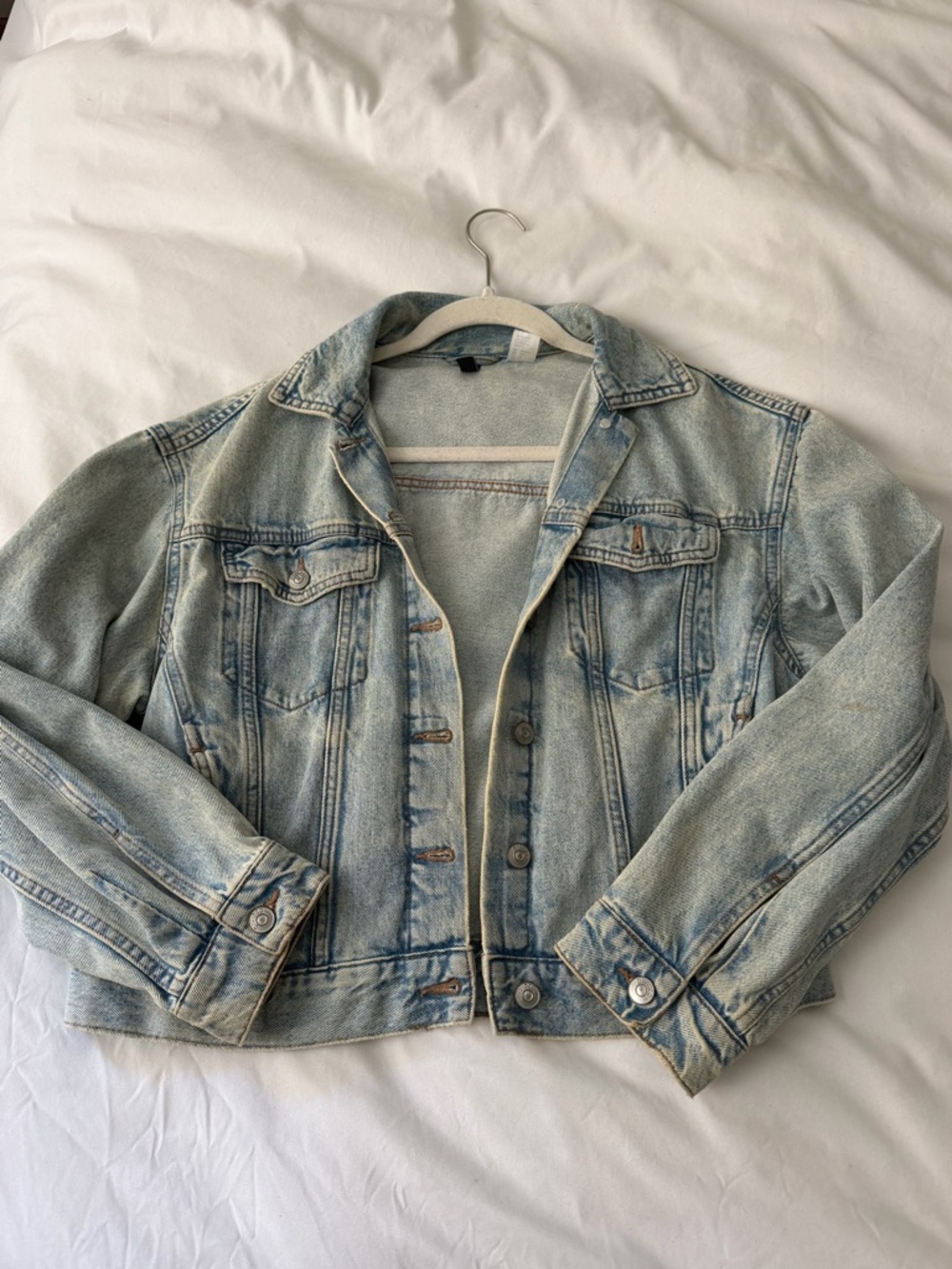 H&M Light Blue Washed Denim Jacket - Picture 2 of 6